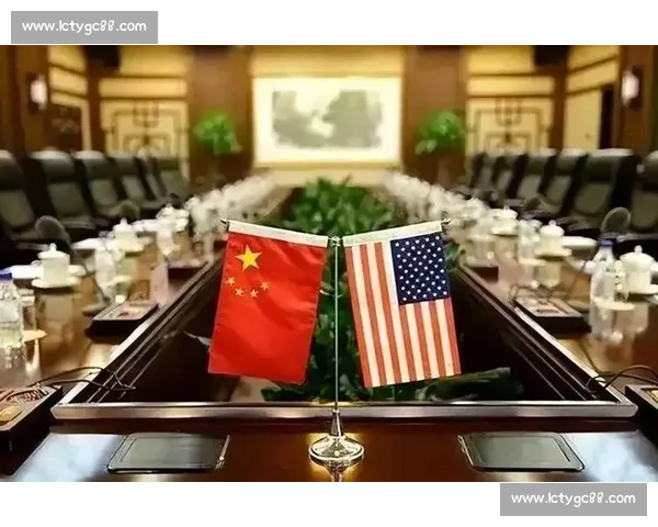 淮安南京德比现争议铲球!激烈对抗下险酿乌龙 淮安南京德比现争议铲球!激烈对抗下险酿乌龙